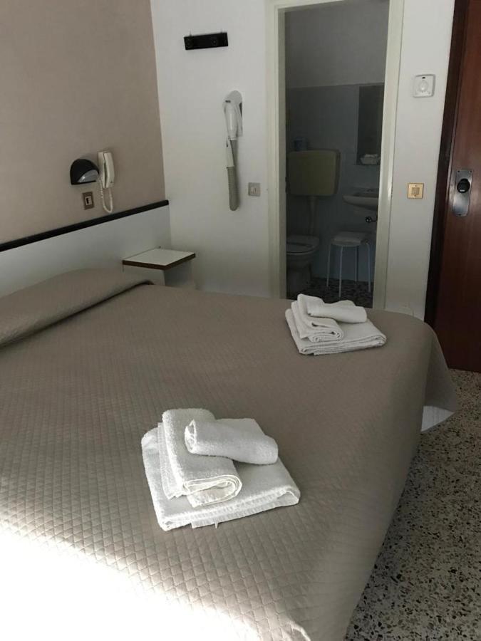 Hotel Perla Verde Ρίμινι Εξωτερικό φωτογραφία