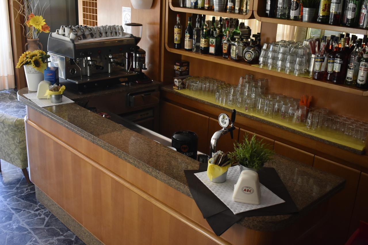 Hotel Perla Verde Ρίμινι Εξωτερικό φωτογραφία